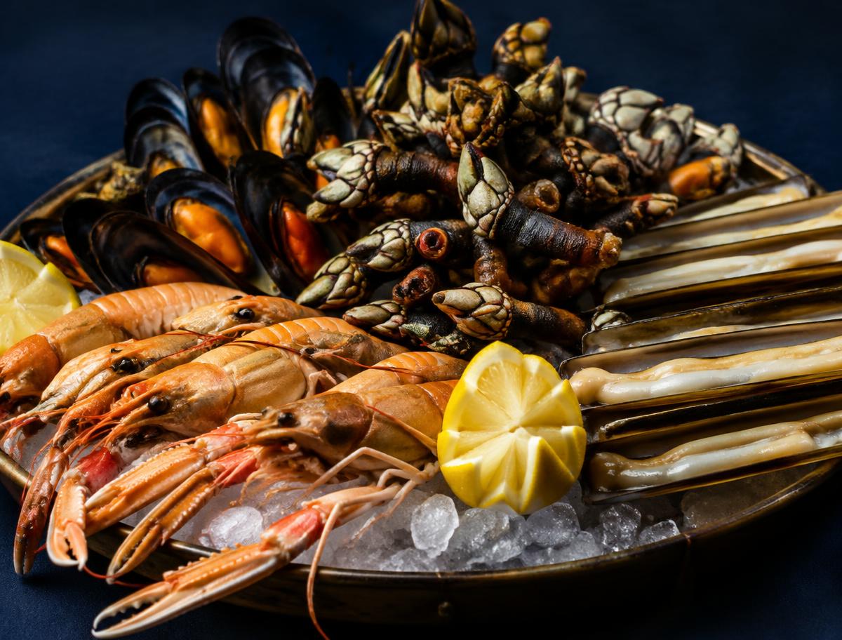 Bandeja de mariscos de la ría